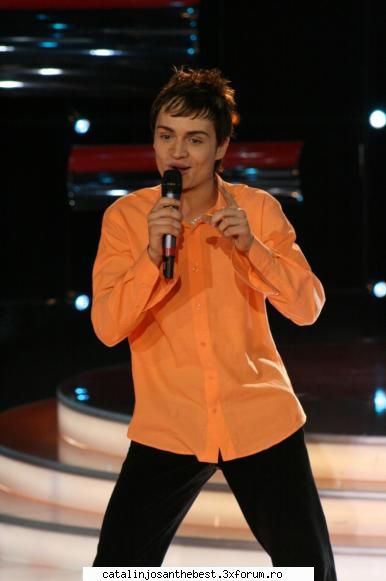 :rolleyes: :d :d care dintre membri juriului vi s-a parut cel mai