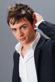 de fapt are 20 de ani. ;) bio cata