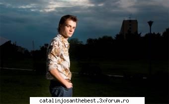 calitati! si are doar 21 de ani.  :cool: merita toate laudele. :p mesaj:))